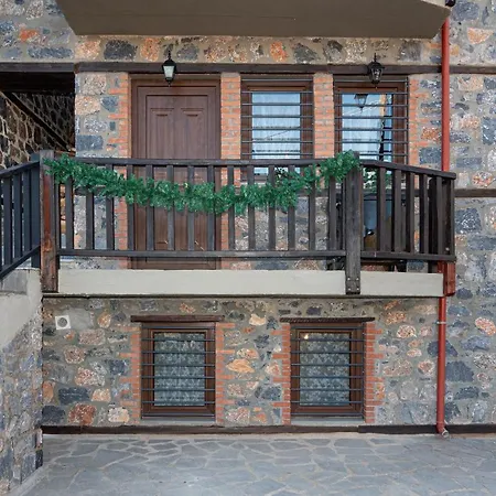 Palaios Agios Athanasios Luxury μaisonette * Agios Athanasios (Pella)