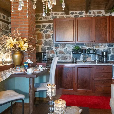 Palaios Agios Athanasios Luxury μaisonette *