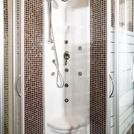 Palaios Agios Athanasios Luxury μaisonette Apartment