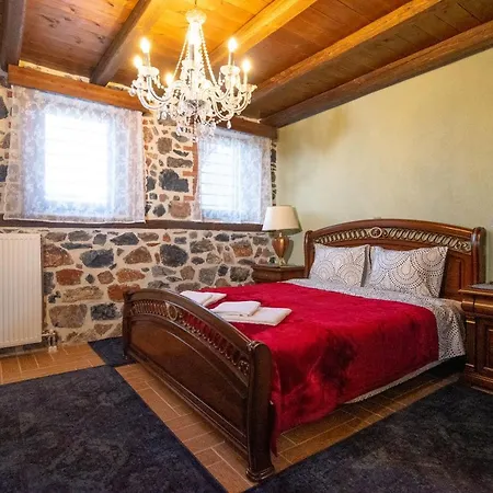 Palaios Agios Athanasios Luxury μaisonette * Agios Athanasios (Pella)